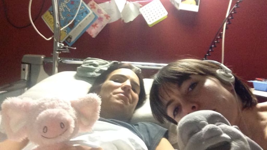 Femke met goede vriendin Klasien in revalidatiecentrum Reade in Amsterdam.